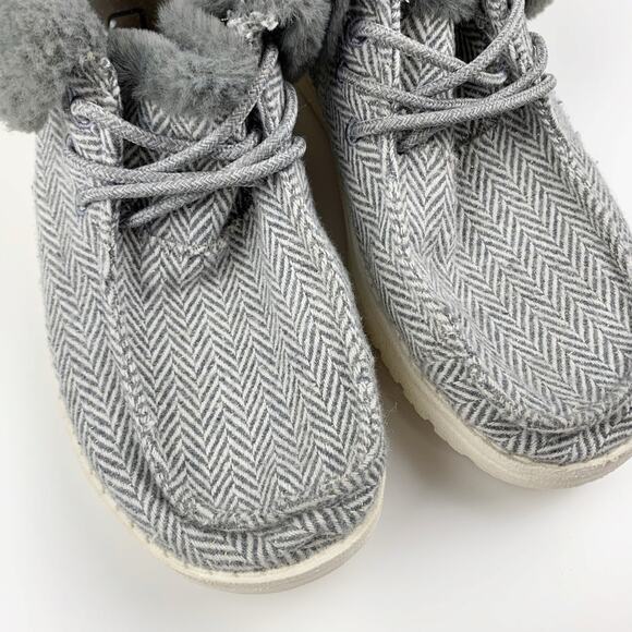 Hey Dude Britt Booties Shoes Grey Herringbone Wool Blend Faux Fur Women's 6 - Picture 4 of 13